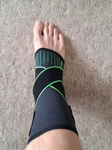 Aaliyah S five-star review of StrideRelief foot sleeve for all-day support